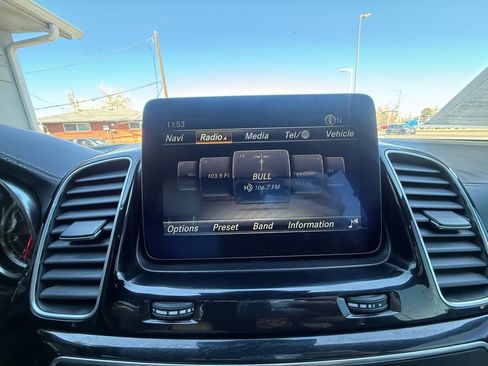 Used 2017 Mercedes-Benz GLS 550 4MATIC image 16