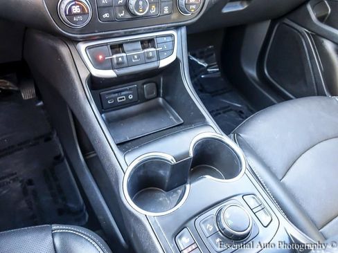 Used 2023 GMC Terrain SLT w/ LPO, Floor Liner Package image 20