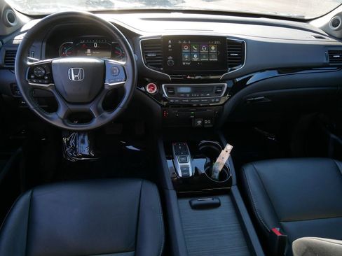 Used 2021 Honda Pilot Touring image 14