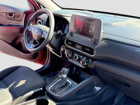 Used 2023 Hyundai Kona SEL image 5