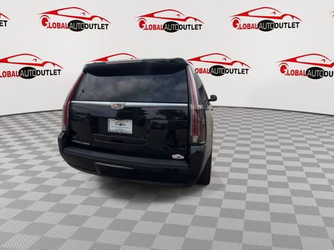Used 2019 Cadillac Escalade ESV Premium Luxury RWD image 7