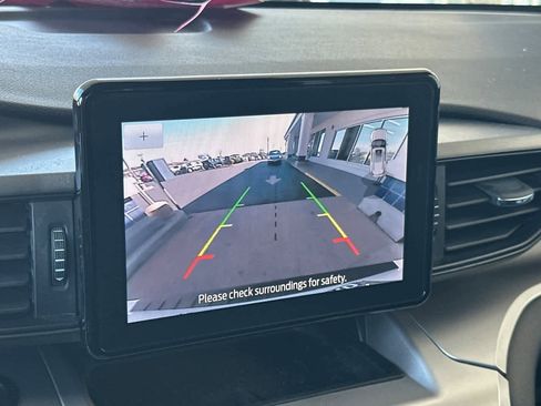 Used 2022 Ford Explorer XLT image 21