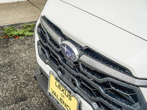 Used 2024 Subaru Crosstrek 2.0i Premium image 9