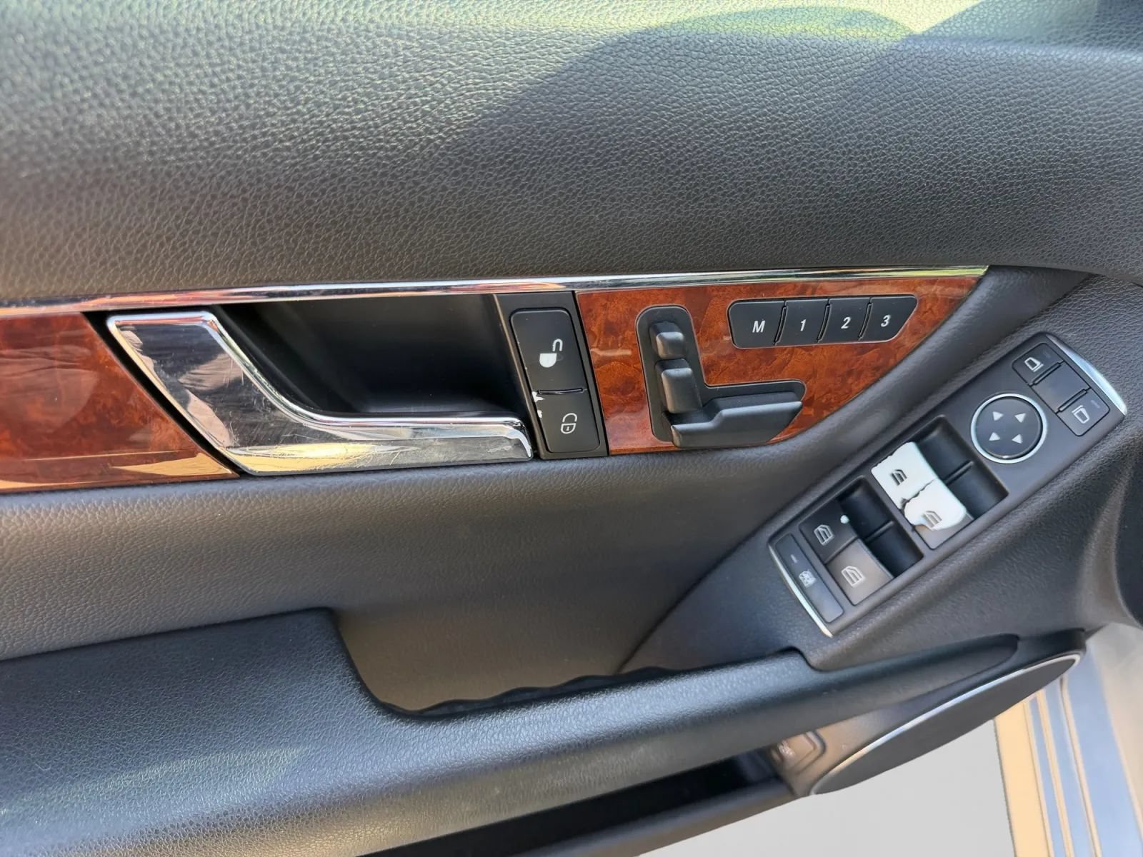 Used 2011 Mercedes-Benz C 300 4MATIC Sedan image 14
