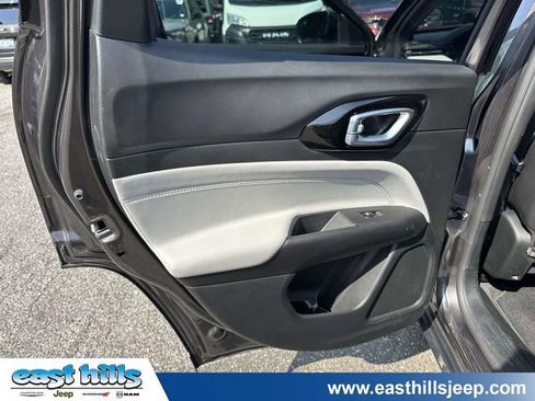 Used 2023 Jeep Compass Limited AWD/4WD image 16