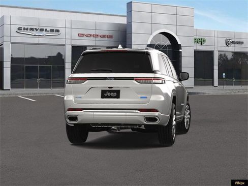 New 2025 Jeep Grand Cherokee Overland w/ Luxury Tech Group IV image 14