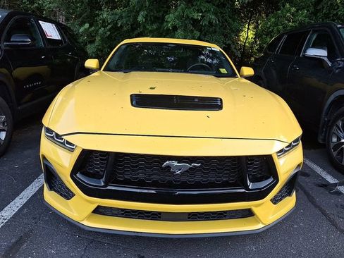 Used 2024 Ford Mustang GT RWD image 2