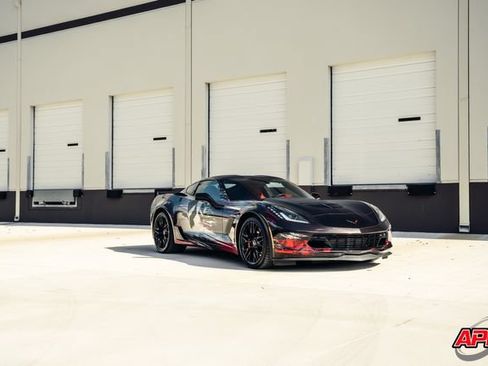 Used 2015 Chevrolet Corvette Z06 w/ 3LZ Preferred Equipment Group RWD image 46