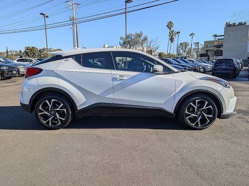 Used 2019 Toyota C-HR Limited image 8