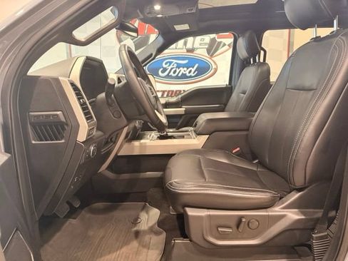 Used 2019 Ford F150 Lariat w/ Equipment Group 502A Luxury AWD/4WD image 12