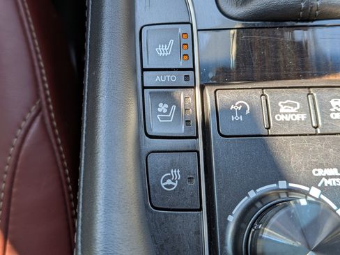 Used 2017 Lexus LX 570 LX 570 w/ Luxury Package image 40