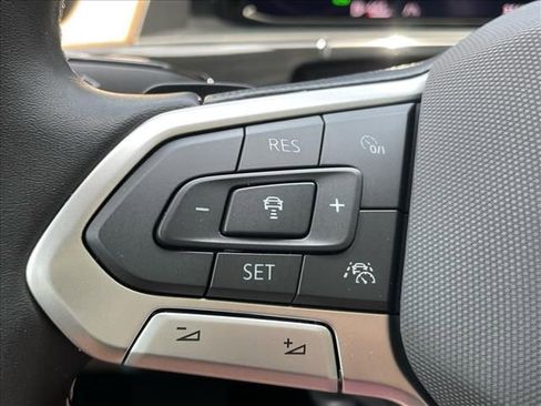 Certified 2026 Volkswagen Atlas SE w/ Panoramic Sunroof Package FWD image 23