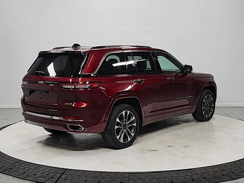 Used 2023 Jeep Grand Cherokee Overland AWD/4WD image 7