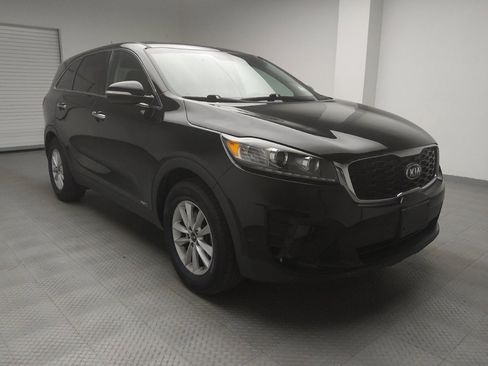 Used 2019 Kia Sorento LX image 13