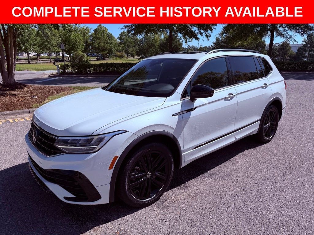 Used 2022 Volkswagen Tiguan SE R-Line FWD image 3