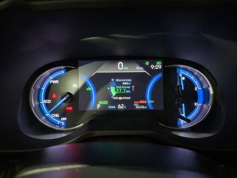 Used 2025 Toyota RAV4 XLE image 17