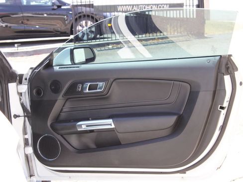 Used 2022 Ford Mustang GT Premium w/ Equipment Group 401A RWD image 5