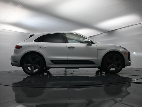 Used 2025 Porsche Macan S image 52