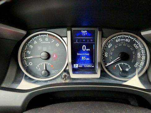 Used 2016 Toyota Tacoma SR5 w/ SR5 Appearance Package (SN) RWD image 13
