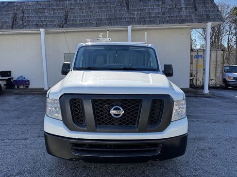 Used 2018 Nissan NV 2500 SV image 2