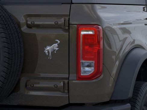 New 2025 Ford Bronco Base image 23