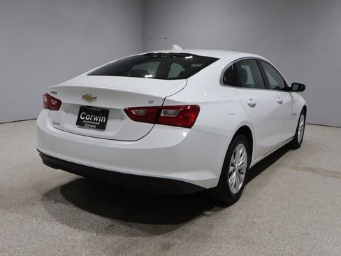 Used 2023 Chevrolet Malibu LT FWD image 2