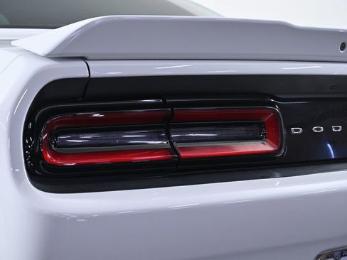 Used 2019 Dodge Challenger R/T w/ Driver Convenience Group image 7