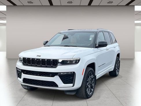 New 2026 Jeep Grand Cherokee Summit image 8