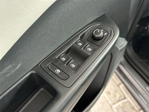 New 2026 Volkswagen Taos S image 13