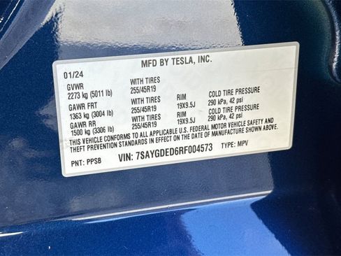 Used 2024 Tesla Model Y 2WD image 28