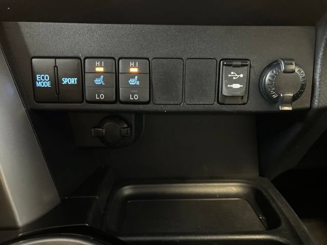 Used 2016 Toyota RAV4 Limited AWD/4WD image 8