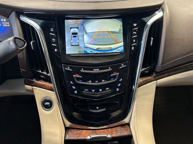Used 2015 Cadillac Escalade Luxury AWD/4WD image 7