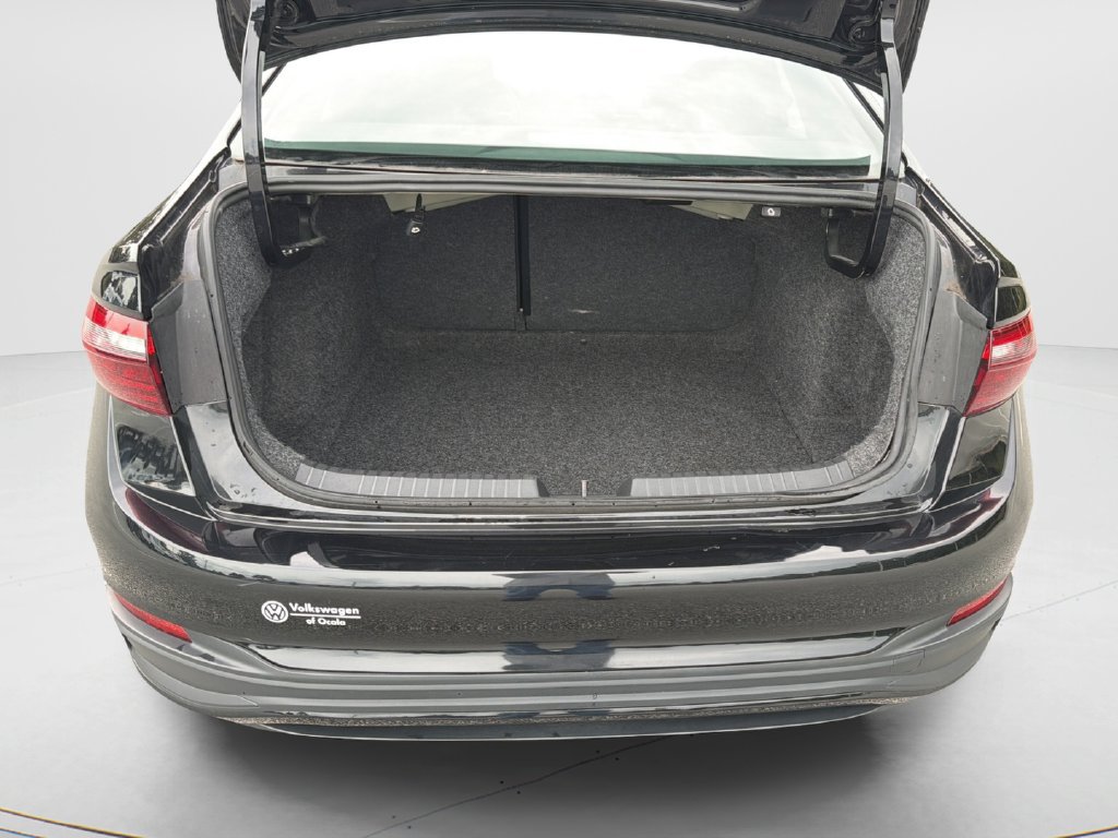 Certified 2025 Volkswagen Jetta Sport FWD image 10