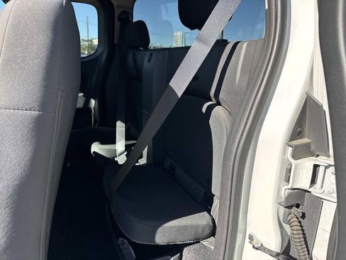 Used 2024 Nissan Frontier S w/ S Utility Package image 8