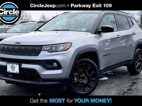 Certified 2022 Jeep Compass Altitude image 1