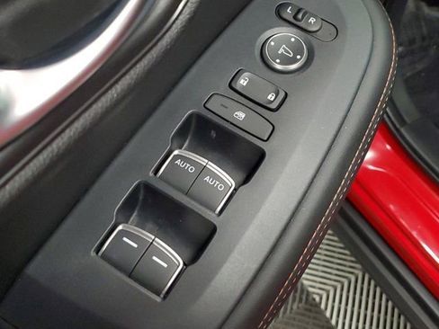 Certified 2025 Honda HR-V Sport image 21