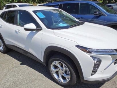 Used 2024 Chevrolet Trax LS w/ LS Convenience Package