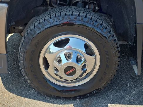 Used 2015 GMC Sierra 3500 Denali w/ Duramax Plus Package RWD image 34