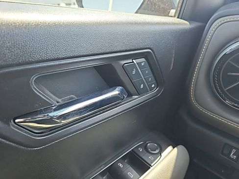 Used 2024 Chevrolet Colorado ZR2 w/ ZR2 Convenience Package III image 24