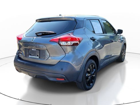 Used 2020 Nissan Kicks S FWD image 7