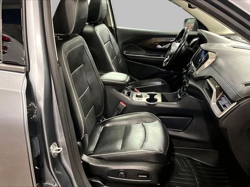 Used 2020 GMC Terrain Denali w/ Denali Premium Package AWD/4WD image 8