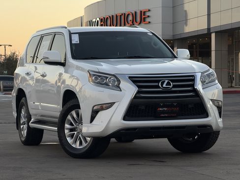 Used 2014 Lexus GX 460 image 3