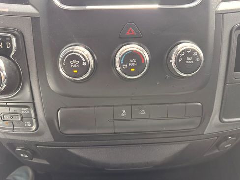 Used 2017 RAM 1500 Express w/ Express Value Package AWD/4WD image 18