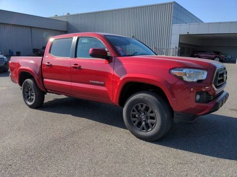Used 2021 Toyota Tacoma SR5 RWD image 27