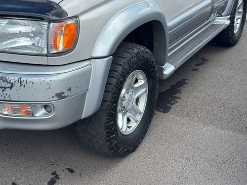 Used 2000 Toyota 4Runner Limited AWD/4WD image 3