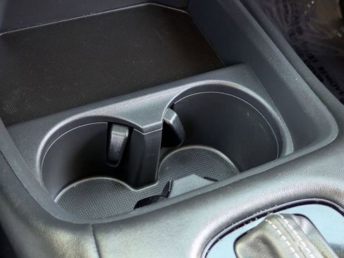 Used 2025 Honda HR-V LX image 19