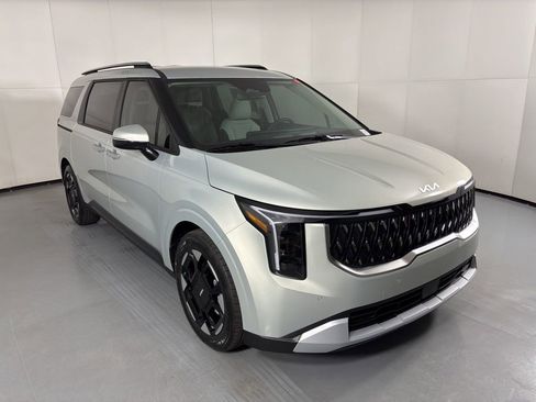 New 2026 Kia Carnival EX FWD image 2