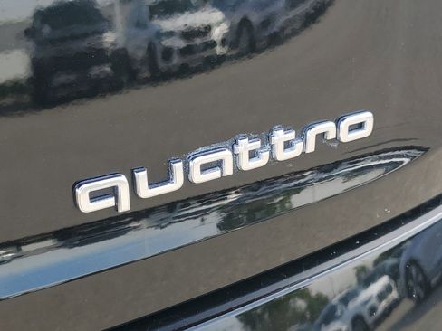 Used 2023 Audi e-tron Premium Plus w/ Premium Plus Package image 8