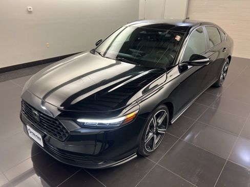 Used 2024 Honda Accord Sport image 3