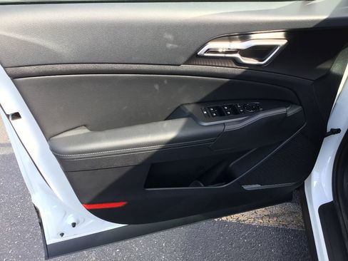 New 2026 Kia Sportage EX image 9